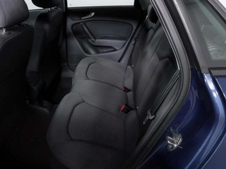 Audi A1 I (8X) Москва  - изображение 10