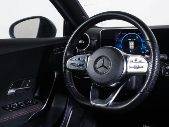 Mercedes-Benz A-Класс IV (W177) с пробегом 2019 года, цена 2 578 000 рублей, 81612 км, хэтчбек, Автокод Объявления