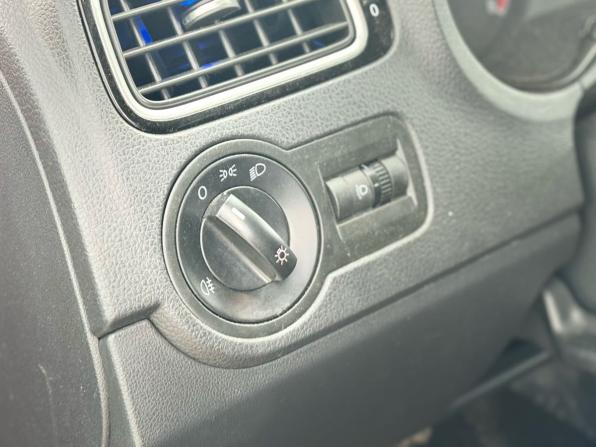 Volkswagen Polo V Рестайлинг с пробегом 2018 года, цена 1 199 000 рублей, 88650 км, седан, Автокод Объявления
