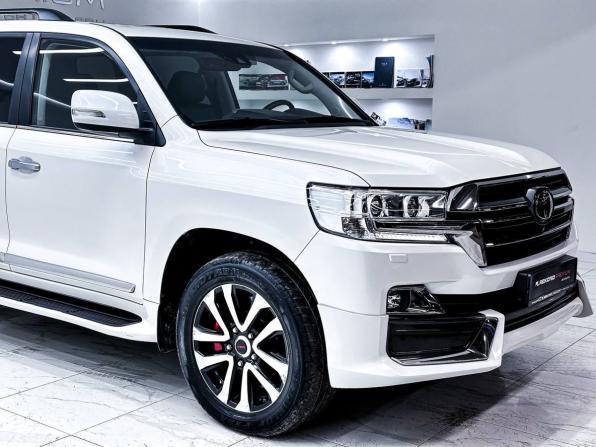 Toyota Land Cruiser 200 Series Рестайлинг 2 с пробегом 2019 года, цена 8 900 000 рублей, 84093 км, внедорожник, Автокод Объявления