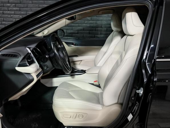 Toyota Camry VIII (XV70) Рестайлинг с пробегом 2021 года, цена 3 920 000 рублей, 98848 км, седан, Автокод Объявления
