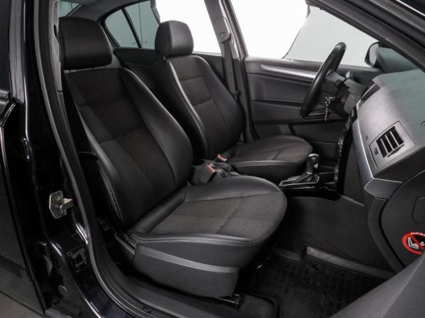 Opel Astra H Рестайлинг с пробегом 2010 года, цена 899 000 рублей, 105864 км, седан, Автокод Объявления