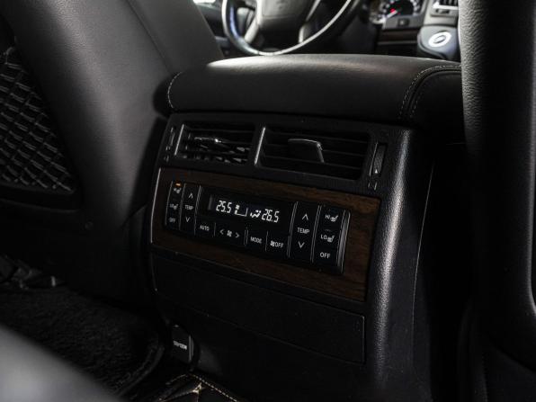 Toyota Land Cruiser 200 Series Рестайлинг 2 с пробегом 2020 года, цена 7 999 000 рублей, 60903 км, внедорожник, Автокод Объявления
