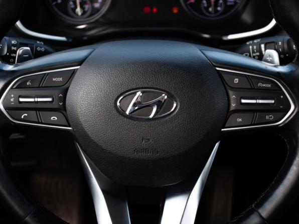 Hyundai Santa Fe IV Рестайлинг с пробегом 2021 года, цена 2 998 000 рублей, 78996 км, внедорожник, Автокод Объявления