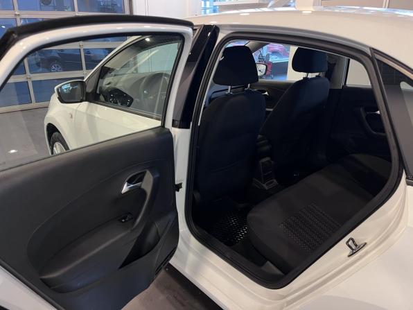 Volkswagen Polo V Рестайлинг с пробегом 2019 года, цена 1 375 000 рублей, 77302 км, седан, Автокод Объявления