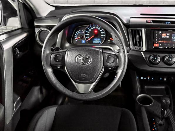Toyota RAV4 IV (XA40) с пробегом 2015 года, цена 1 690 000 рублей, 250572 км, внедорожник, Автокод Объявления