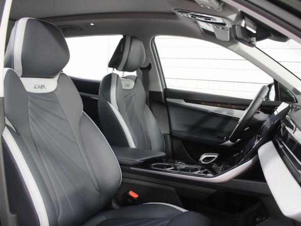 Geely Atlas II с пробегом 2024 года, цена 3 295 000 рублей, 7000 км, внедорожник, Автокод Объявления