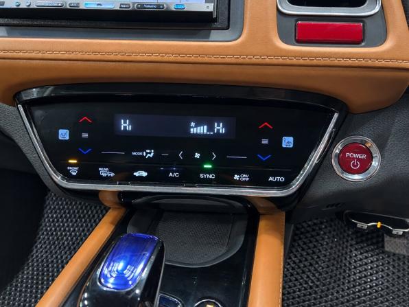 Honda Vezel I с пробегом 2014 года, цена 1 299 000 рублей, 225000 км, внедорожник, Автокод Объявления