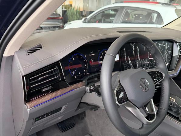 Volkswagen Touareg III Рестайлинг с пробегом 2025 года, цена 8 390 000 рублей, 50 км, внедорожник, Автокод Объявления