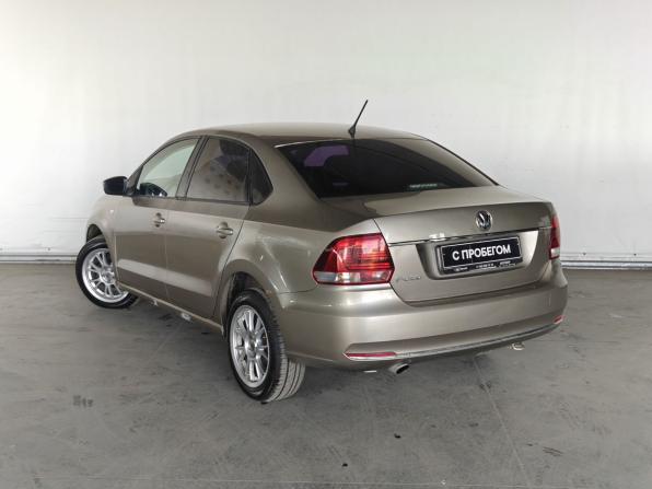 Volkswagen Polo V Рестайлинг с пробегом 2015 года, цена 675 000 рублей, 259563 км, седан, Автокод Объявления