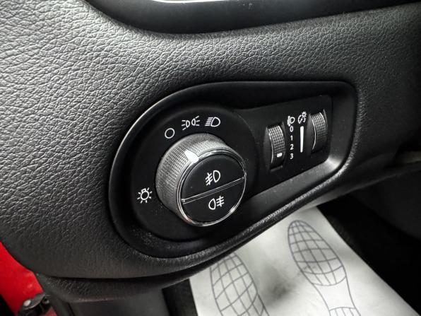 Jeep Renegade I Рестайлинг с пробегом 2020 года, цена 2 060 000 рублей, 33893 км, внедорожник, Автокод Объявления