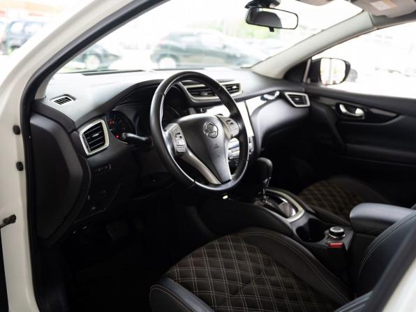 Nissan Qashqai II с пробегом 2016 года, цена 1 650 000 рублей, 110400 км, внедорожник, Автокод Объявления