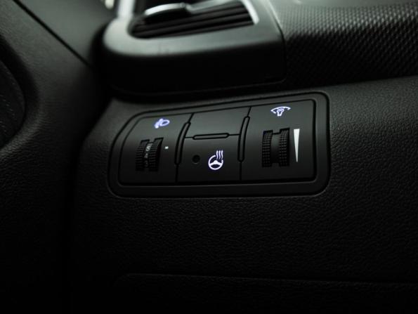 Hyundai Solaris I Рестайлинг с пробегом 2016 года, цена 989 000 рублей, 113160 км, седан, Автокод Объявления