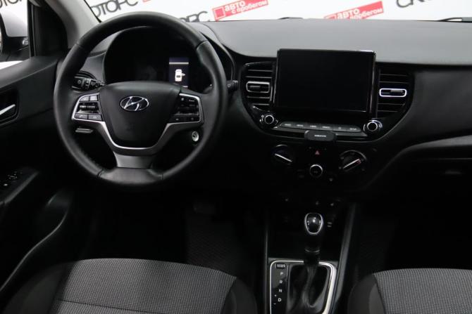 Hyundai Solaris II Рестайлинг с пробегом 2021 года, цена 1 545 450 рублей, 108023 км, седан, Автокод Объявления