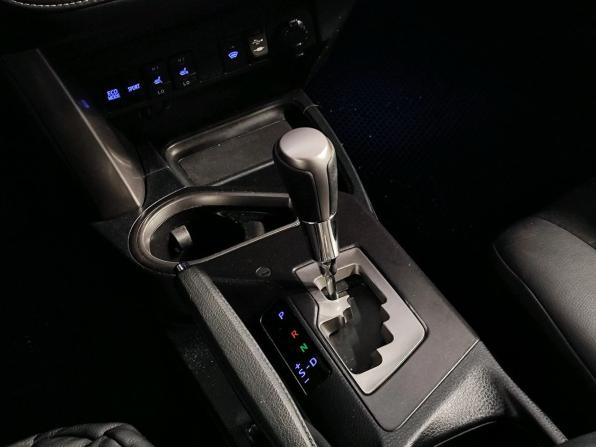 Toyota RAV4 IV (XA40) Рестайлинг с пробегом 2019 года, цена 2 489 000 рублей, 238072 км, внедорожник, Автокод Объявления