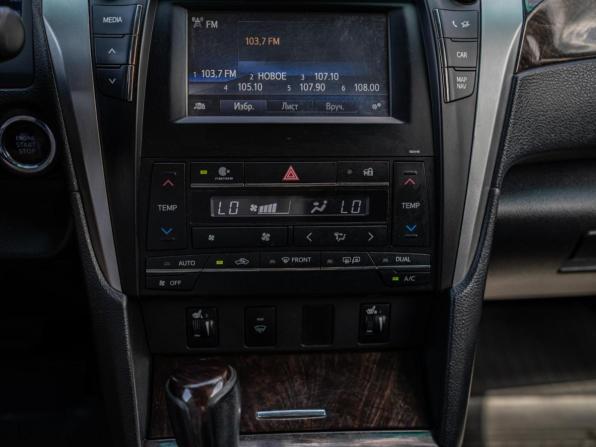 Toyota Camry VII (XV50) Рестайлинг с пробегом 2015 года, цена 1 949 000 рублей, 209887 км, седан, Автокод Объявления