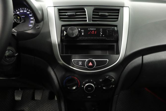 Hyundai Solaris I с пробегом 2013 года, цена 630 200 рублей, 185640 км, седан, Автокод Объявления