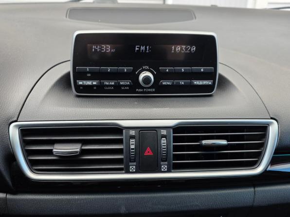 Mazda 3 III (BM) с пробегом 2014 года, цена 1 050 000 рублей, 146100 км, седан, Автокод Объявления