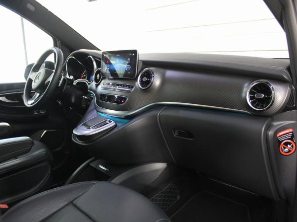 Mercedes-Benz V-Класс III (W447) Рестайлинг с пробегом 2021 года, цена 8 750 000 рублей, 16700 км, минивэн, Автокод Объявления