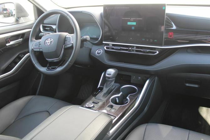 Toyota Highlander IV (XU70) с пробегом 2025 года, цена 5 090 000 рублей, 4000 км, внедорожник, Автокод Объявления