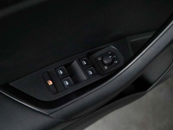 Skoda Karoq I с пробегом 2020 года, цена 2 899 444 рубля, 69525 км, внедорожник, Автокод Объявления
