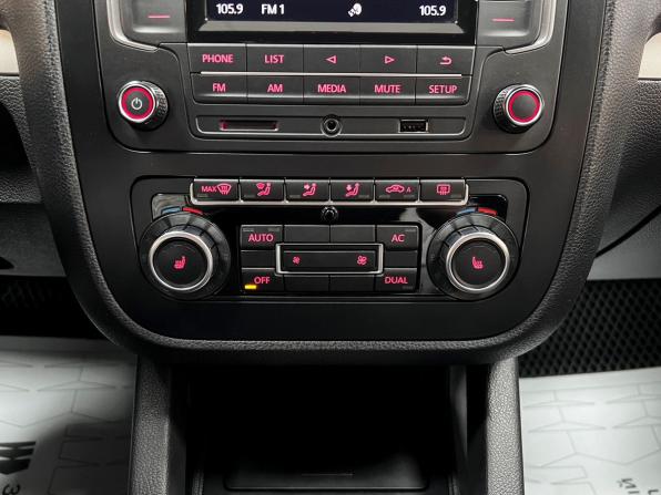 Volkswagen Jetta V с пробегом 2010 года, цена 880 000 рублей, 227421 км, седан, Автокод Объявления