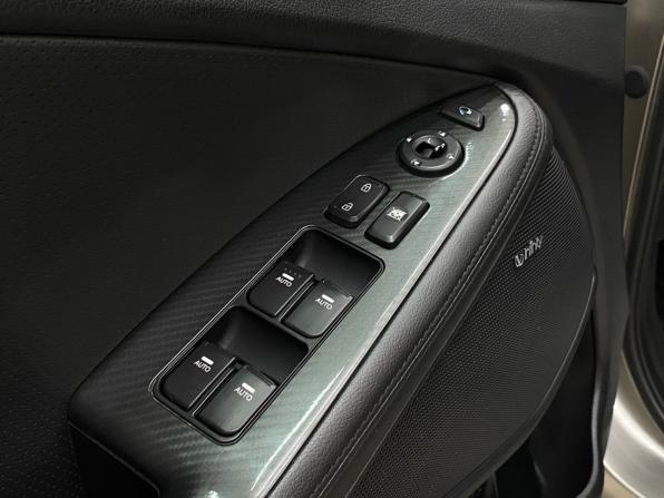 Kia Optima III Рестайлинг с пробегом 2013 года, цена 1 280 000 рублей, 180236 км, седан, Автокод Объявления