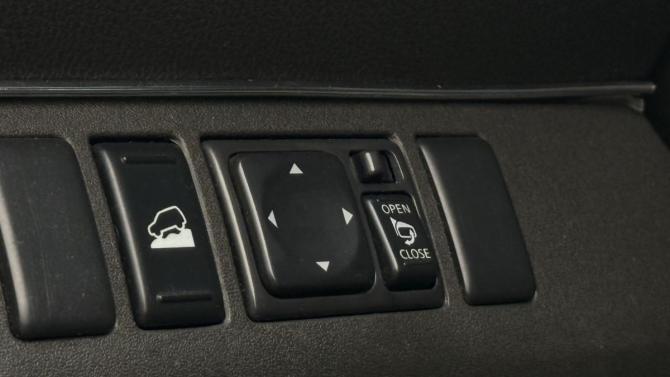 Nissan Pathfinder III Рестайлинг с пробегом 2011 года, цена 1 249 990 рублей, 258708 км, внедорожник, Автокод Объявления