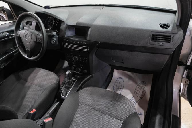 Opel Astra H Рестайлинг с пробегом 2010 года, цена 749 000 рублей, 163000 км, седан, Автокод Объявления