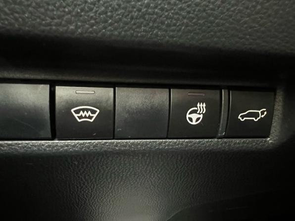 Toyota RAV4 V (XA50) с пробегом 2021 года, цена 4 350 000 рублей, 73045 км, внедорожник, Автокод Объявления