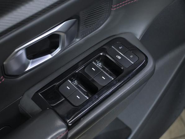 JETOUR DASHING I с пробегом 2024 года, цена 1 750 000 рублей, 83767 км, внедорожник, Автокод Объявления