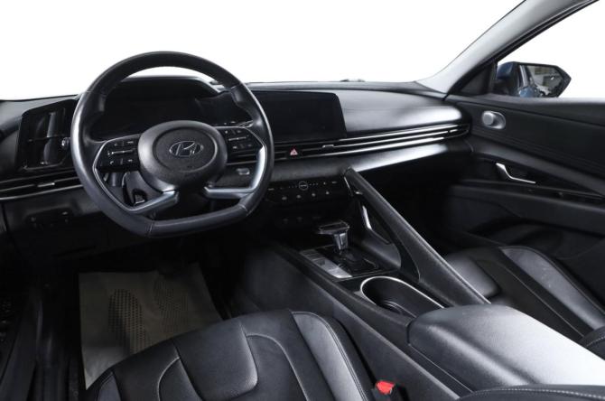 Hyundai Elantra VII (CN7) с пробегом 2020 года, цена 1 899 000 рублей, 28000 км, седан, Автокод Объявления