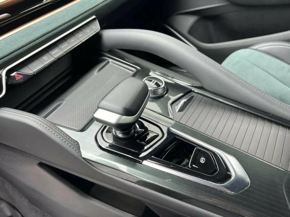 Geely Monjaro I с пробегом 2023 года, цена 3 295 000 рублей, 44000 км, внедорожник, Автокод Объявления
