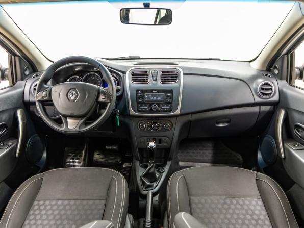 Renault Logan II с пробегом 2018 года, цена 898 000 рублей, 105743 км, седан, Автокод Объявления