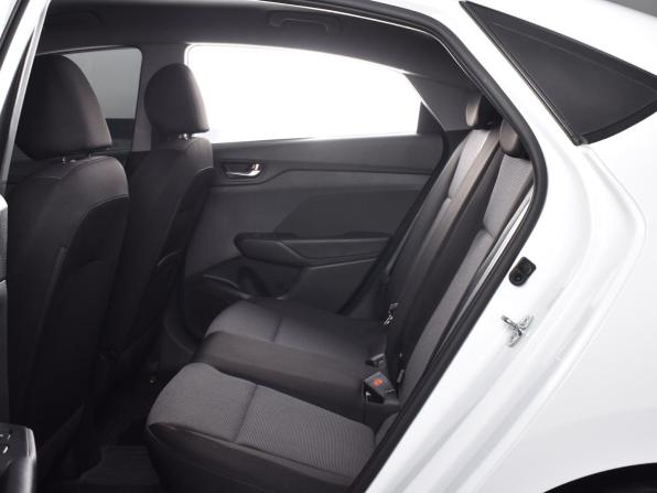 Hyundai Solaris II с пробегом 2018 года, цена 1 399 999 рублей, 52106 км, седан, Автокод Объявления