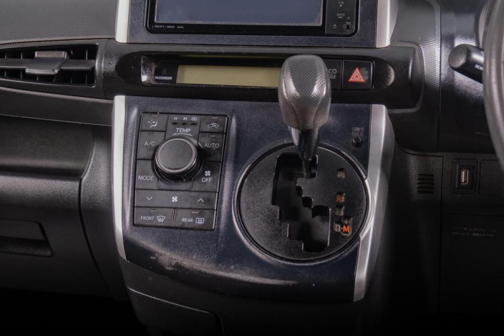 Toyota Wish II Томск  - изображение 16