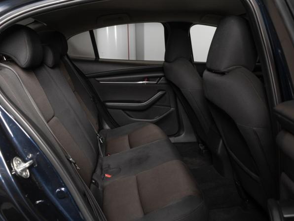 Mazda 3 IV (BP) с пробегом 2021 года, цена 1 950 000 рублей, 109173 км, седан, Автокод Объявления