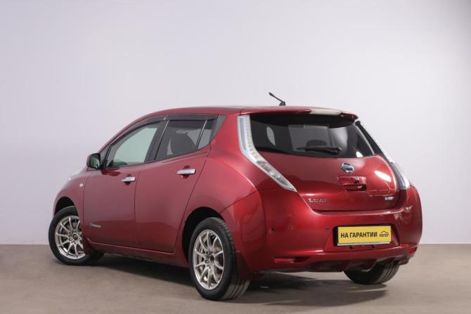 Nissan Leaf I (ZE0/AZE0) с пробегом 2014 года, цена 549 000 рублей, 175000 км, хэтчбек, Автокод Объявления