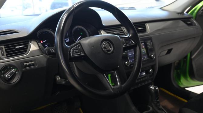 Skoda Rapid I Рестайлинг с пробегом 2018 года, цена 1 295 000 рублей, 144000 км, лифтбек, Автокод Объявления