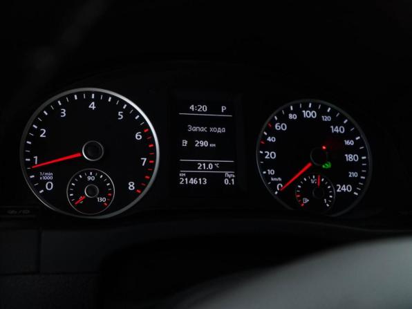 Volkswagen Tiguan I Рестайлинг с пробегом 2015 года, цена 1 449 077 рублей, 214613 км, внедорожник, Автокод Объявления
