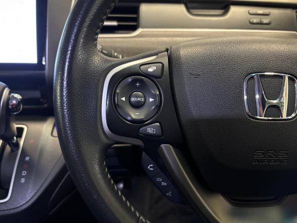 Honda Freed II с пробегом 2018 года, цена 1 599 000 рублей, 63000 км, компактвэн, Автокод Объявления