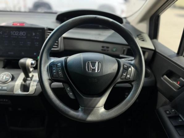 Honda Freed I Рестайлинг с пробегом 2012 года, цена 1 069 000 рублей, 86223 км, компактвэн, Автокод Объявления