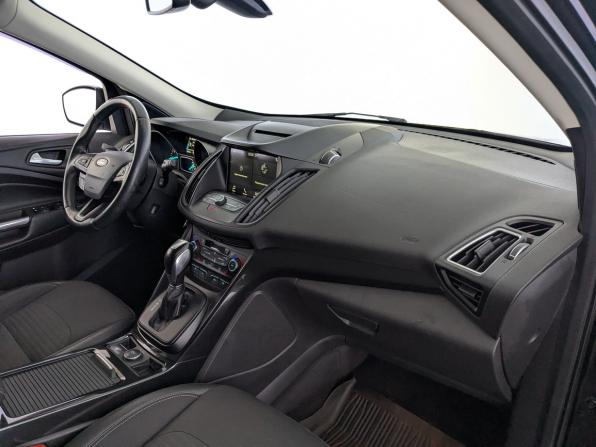 Ford Kuga II Рестайлинг с пробегом 2018 года, цена 1 655 000 рублей, 154040 км, внедорожник, Автокод Объявления