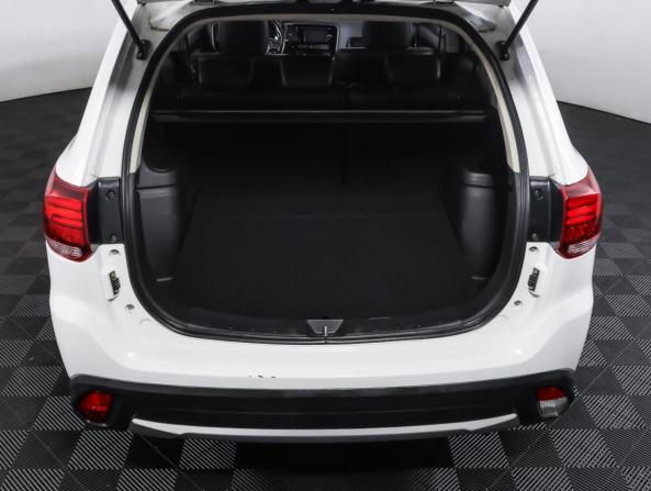 Mitsubishi Outlander III Рестайлинг 2 с пробегом 2015 года, цена 1 843 000 рублей, 75600 км, внедорожник, Автокод Объявления