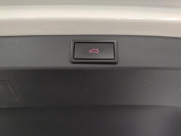Skoda Karoq I с пробегом 2019 года, цена 2 280 000 рублей, 40960 км, внедорожник, Автокод Объявления