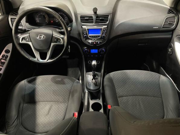 Hyundai Solaris I с пробегом 2012 года, цена 725 000 рублей, 164782 км, хэтчбек, Автокод Объявления