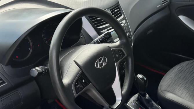 Hyundai Solaris I Рестайлинг с пробегом 2015 года, цена 850 000 рублей, 134000 км, хэтчбек, Автокод Объявления