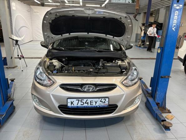 Hyundai Solaris I с пробегом 2011 года, цена 899 000 рублей, 33188 км, седан, Автокод Объявления