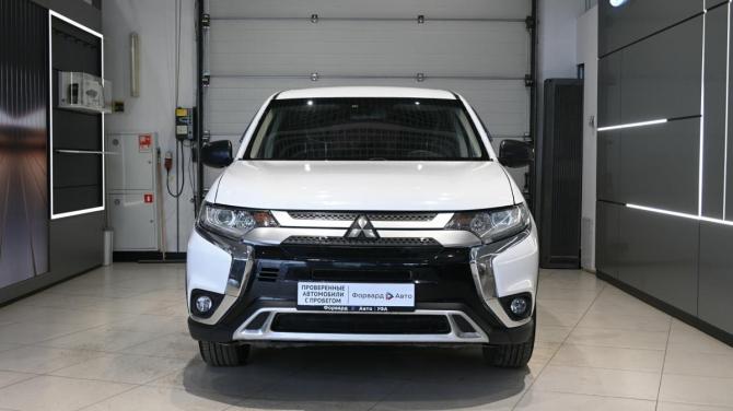 Mitsubishi Outlander III Рестайлинг 3 с пробегом 2018 года, цена 1 550 000 рублей, 100900 км, внедорожник, Автокод Объявления