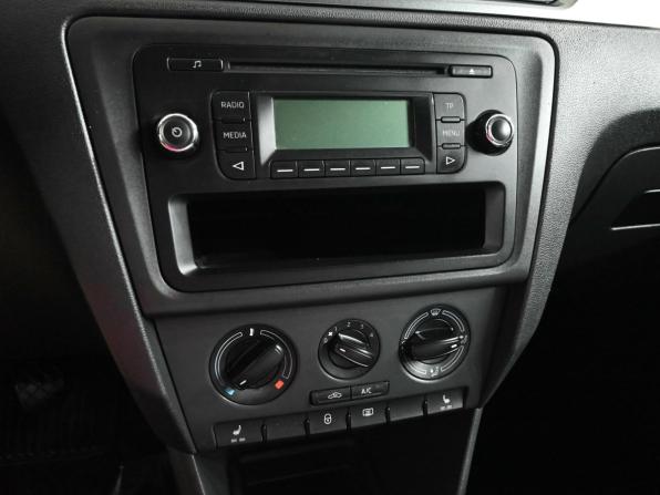Skoda Rapid I с пробегом 2015 года, цена 1 060 000 рублей, 150079 км, лифтбек, Автокод Объявления